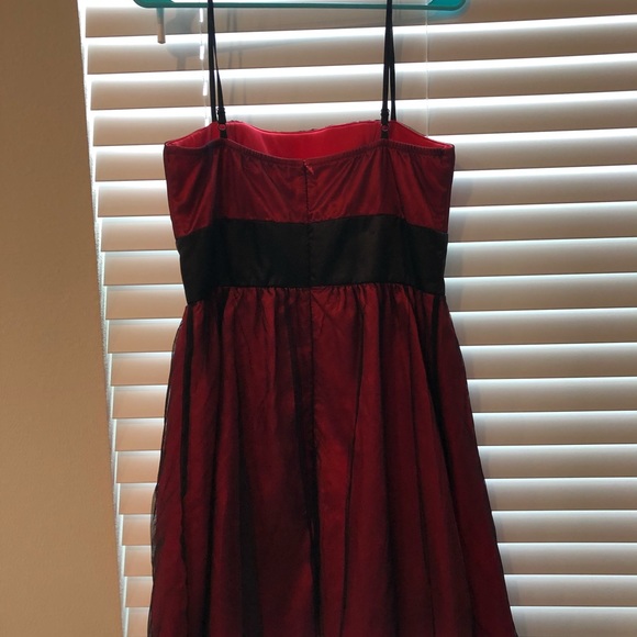 Spaghetti strap red & black dress - Picture 3 of 3